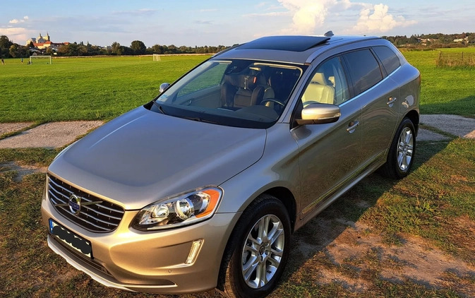 Volvo XC 60 cena 73000 przebieg: 161000, rok produkcji 2014 z Zwierzyniec małe 704